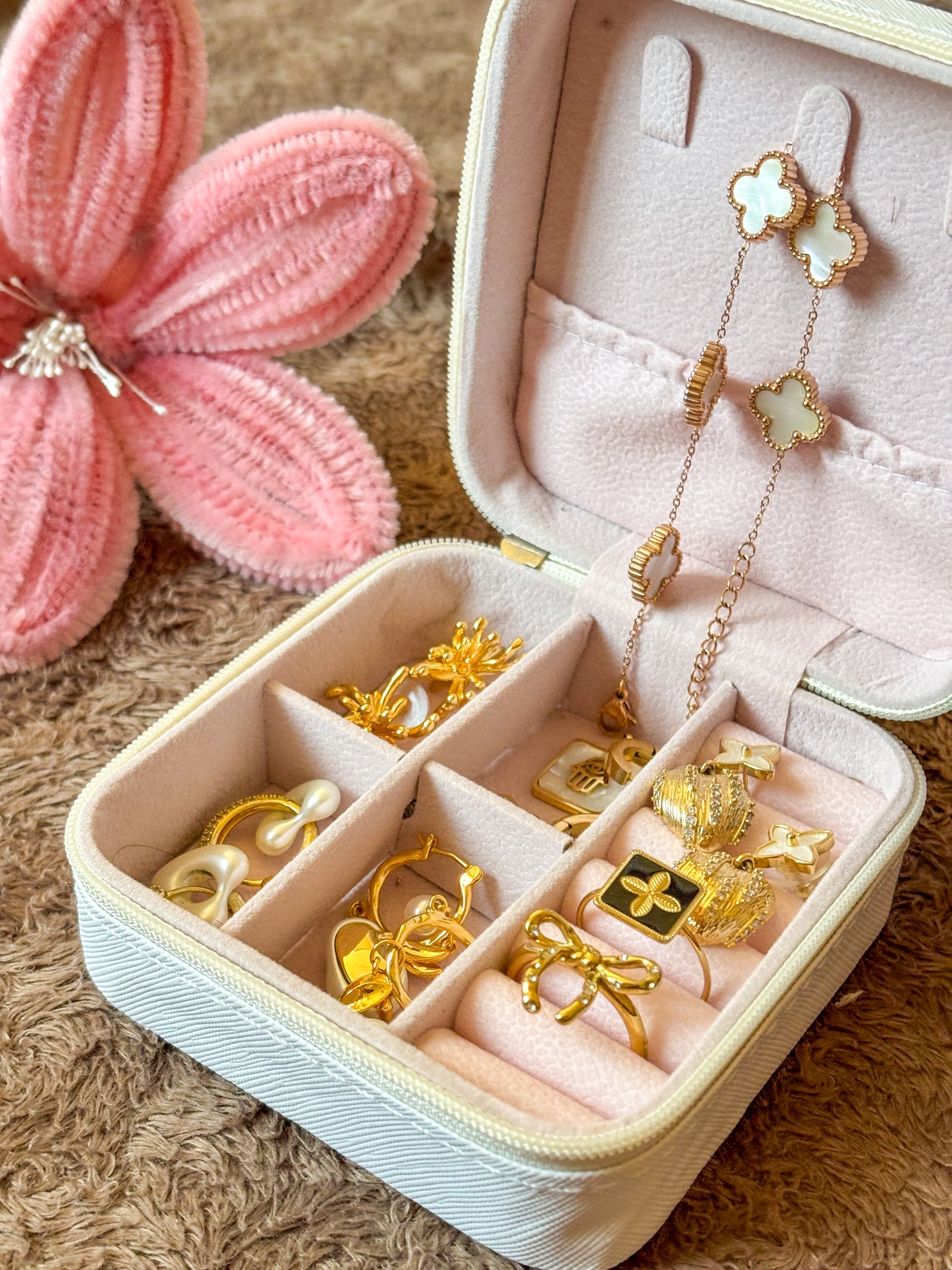 Pearl white Mini Organiser