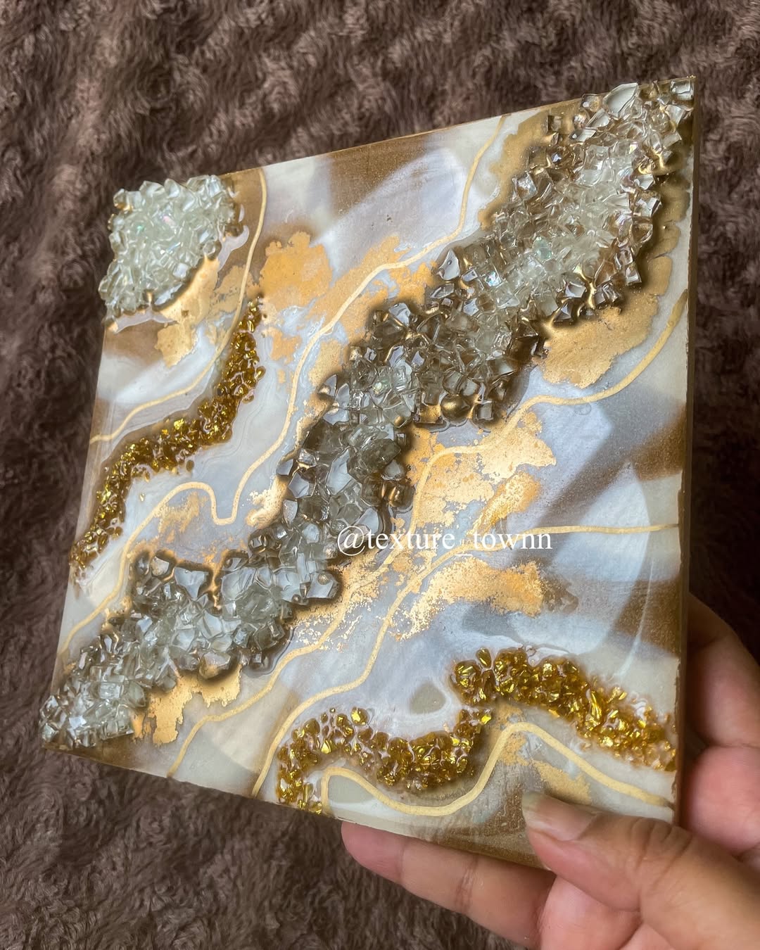 Handcrafted Resin Geode Wall Art – Luxurious Home Décor