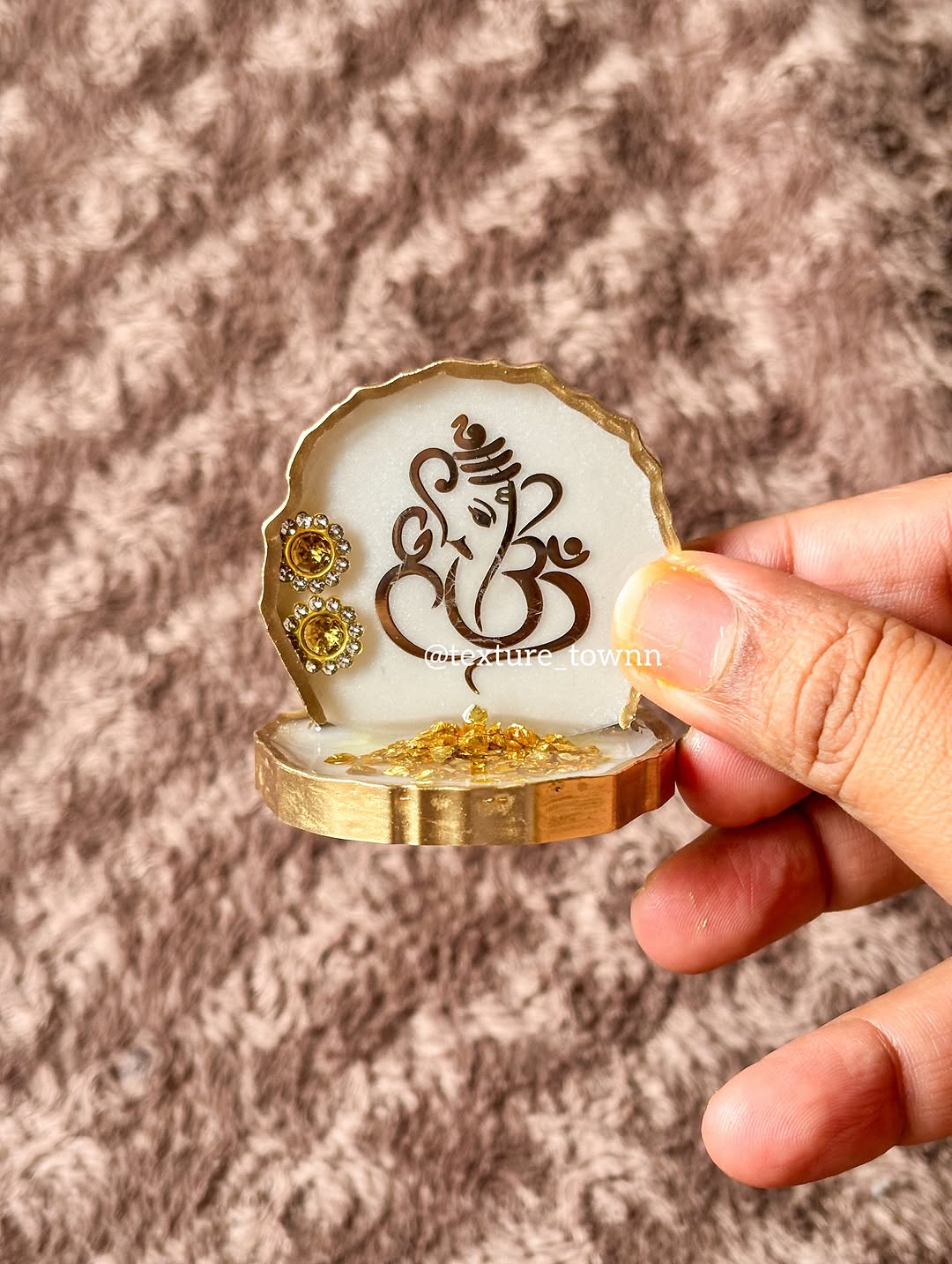 Resin Mini Ganpati Stands – Divine & Decorative