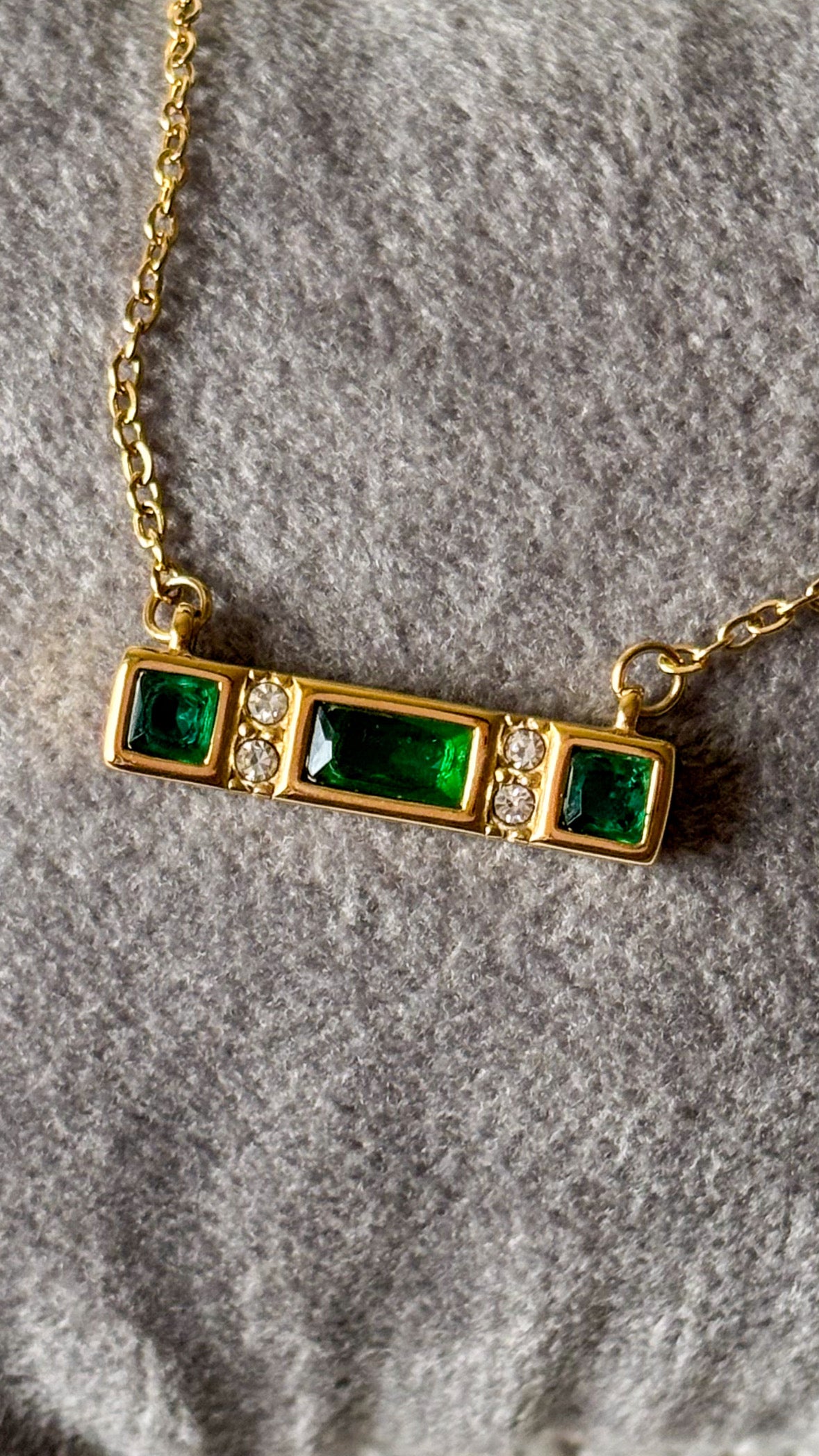Rectangular Emerald Stone Necklace