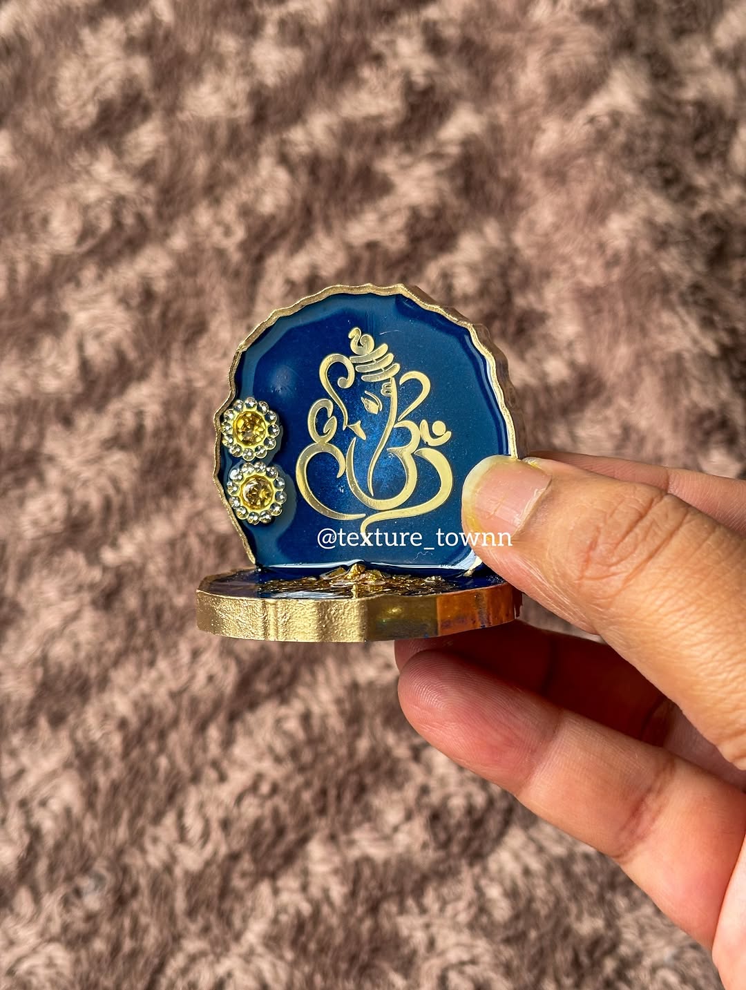Resin Mini Ganpati Stands – Divine & Decorative