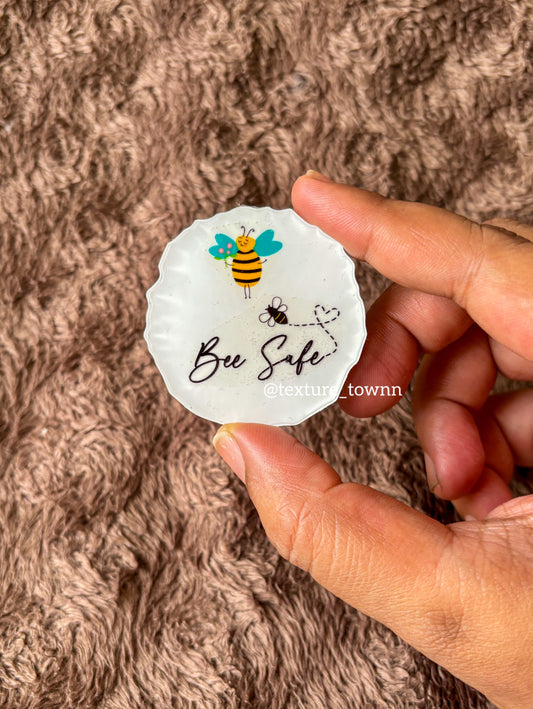 Handmade Resin Bee Keychain – Cute Bee-Themed Accessory