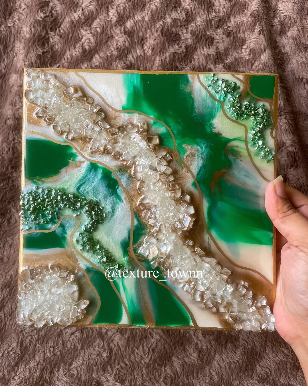 Handcrafted Resin Geode Wall Art – Luxurious Home Décor