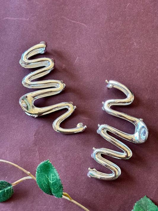 Metal Hair Clips – Strong Grip, Sleek Style