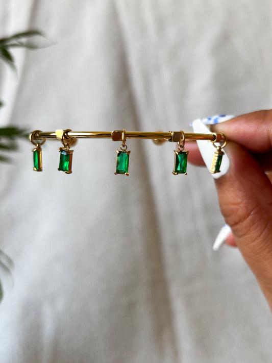 Anti-Tarnish Emerald Hanging Bracelet