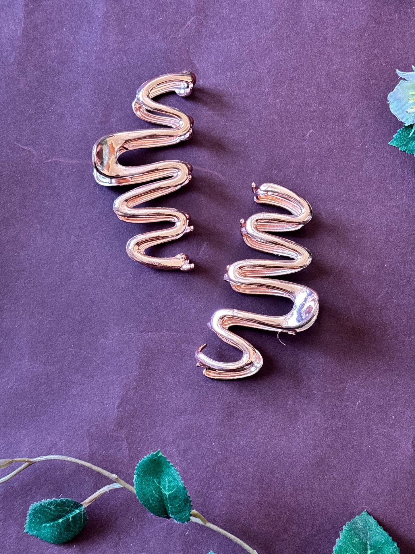 Metal Hair Clips – Strong Grip, Sleek Style