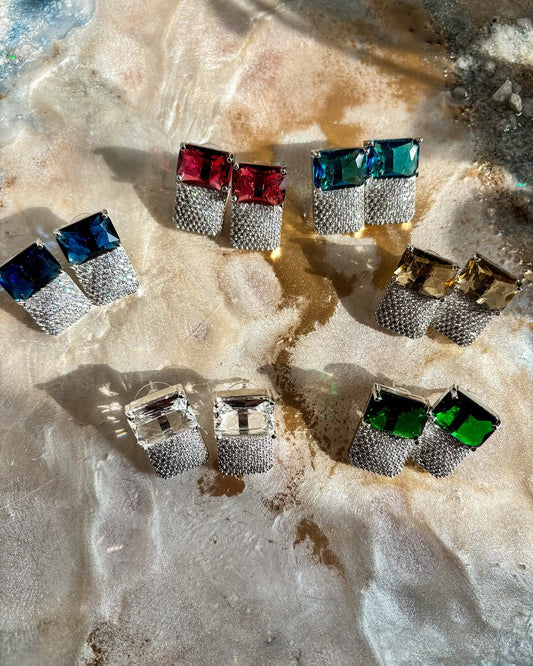 AD Tiya Studs