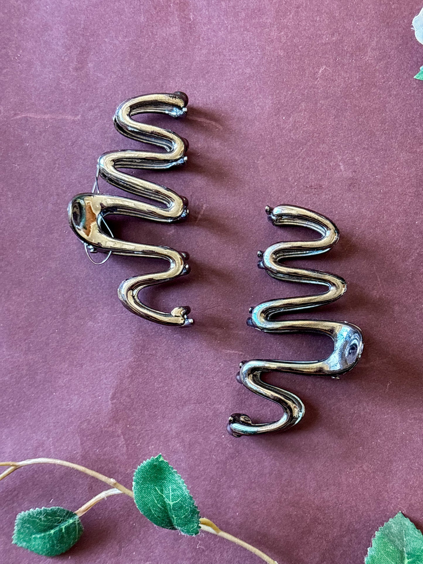 Metal Hair Clips – Strong Grip, Sleek Style