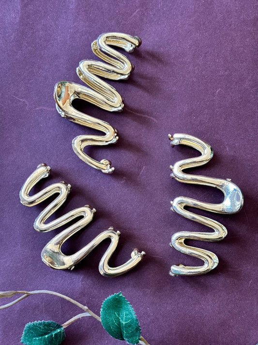 Metal Hair Clips – Strong Grip, Sleek Style