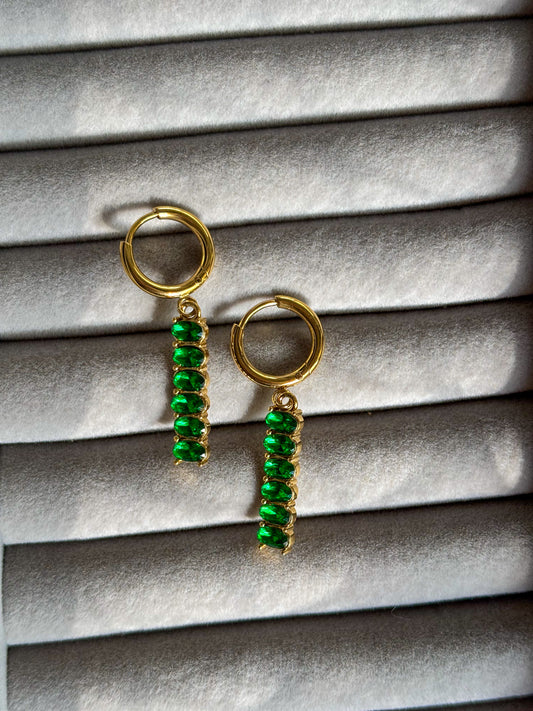 Emerald Small hanging earring