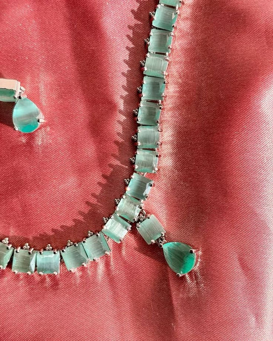 AD Saanvi Necklace