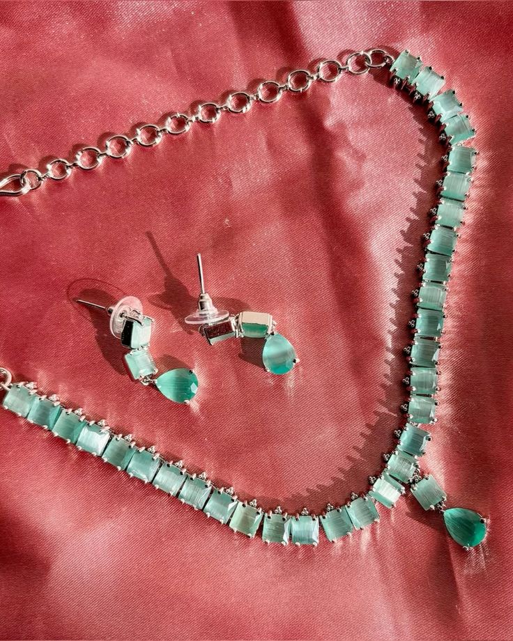 AD Saanvi Necklace